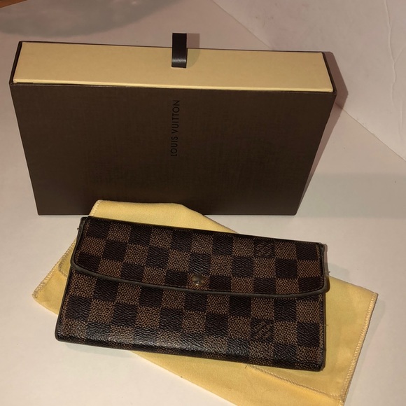 Louis Vuitton Handbags - Louis Vuitton wallet